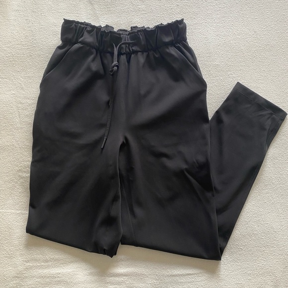 Lululemon | Stretch High Rise Pant 7/8 Length in black - Picture 1 of 6